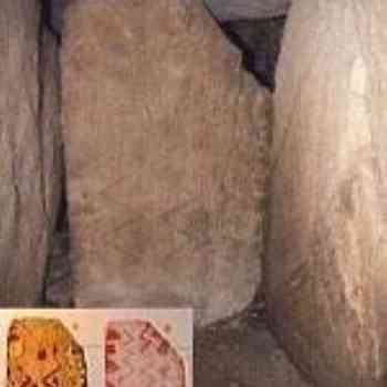 Click para ampliar. Pulsa en el nombre para ver la ficha. Pelayo 11 - Dolmen Sta. Cruz_detalle pinturas y grabados